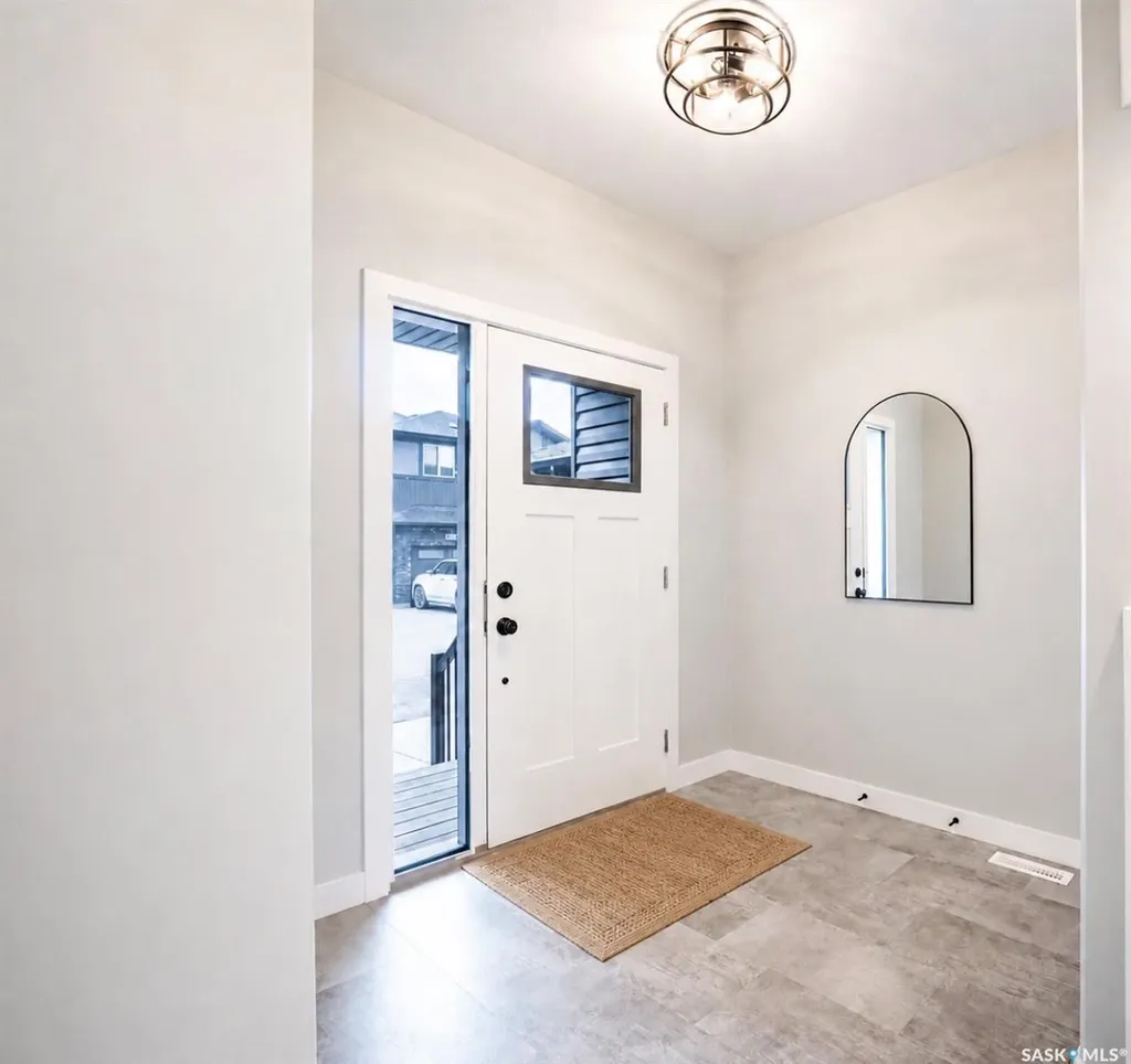 525 Mahabir Lane Saskatoon SK S7W 1G1