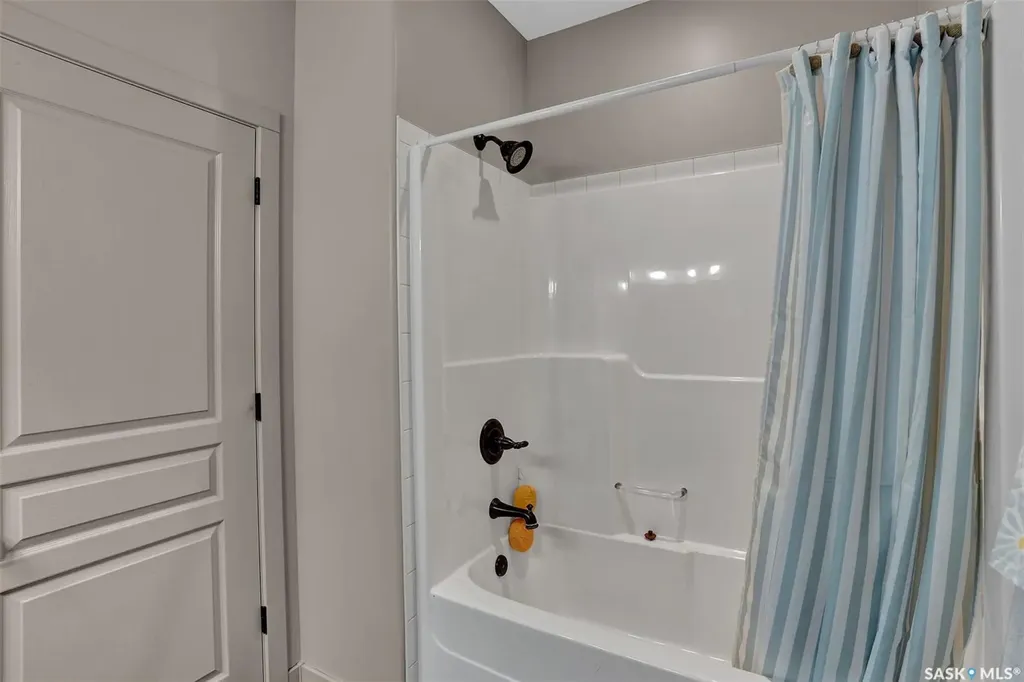 4635 Ellard Court Regina SK S4X 0B3