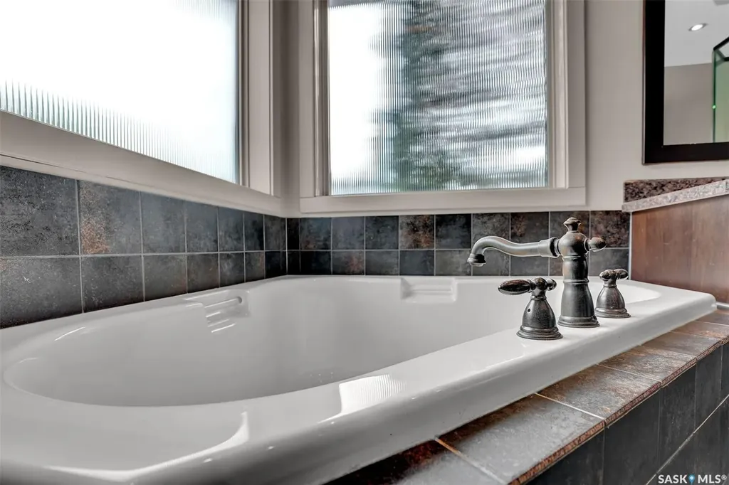 4635 Ellard Court Regina SK S4X 0B3