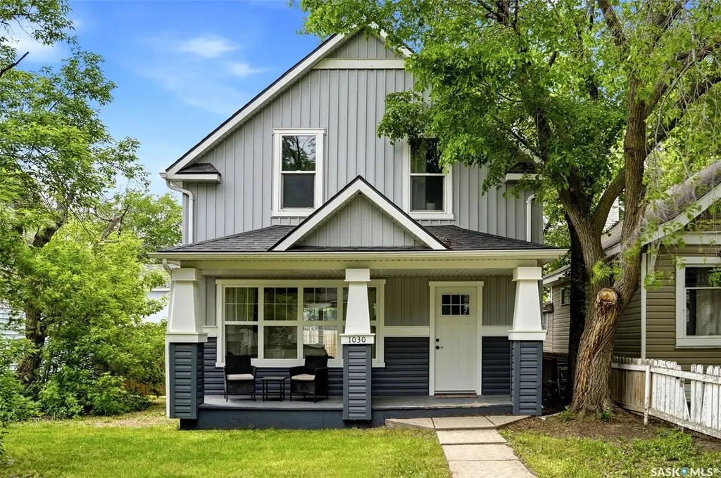 1030 Connaught Avenue Moose Jaw SK S6H 4B5