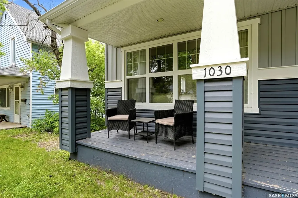 1030 Connaught Avenue Moose Jaw SK S6H 4B5