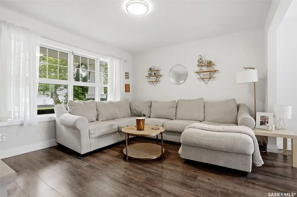 1030 Connaught Avenue Moose Jaw SK S6H 4B5