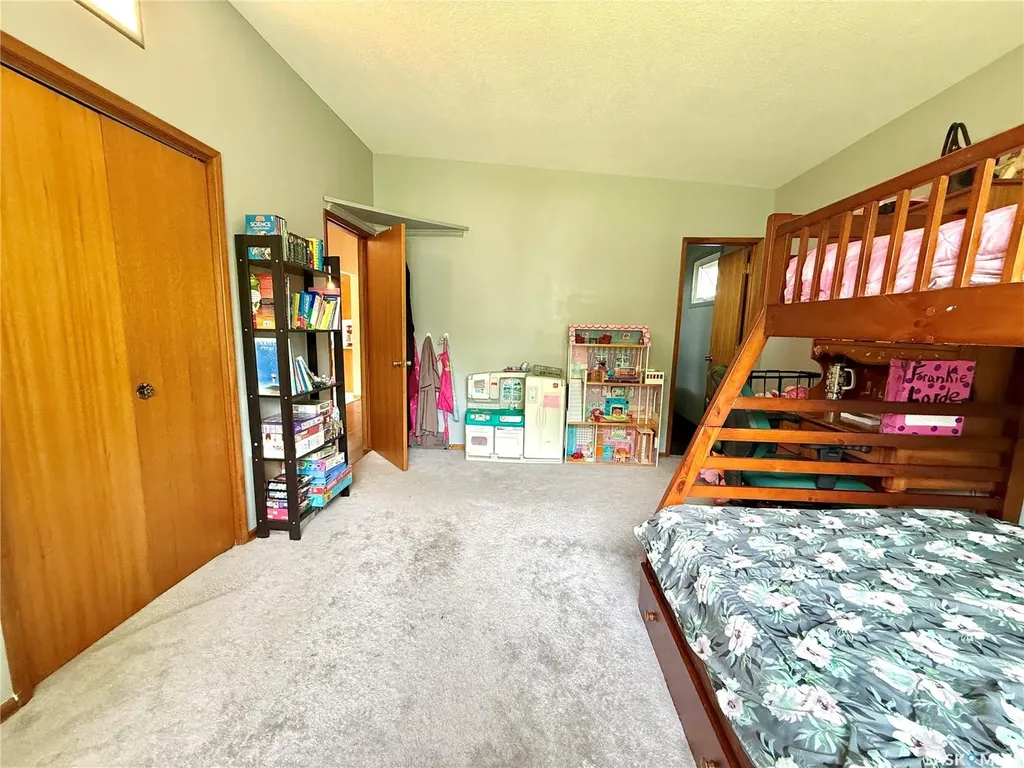 522 100th Street North Battleford SK S9A 0T4