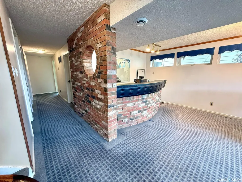 522 100th Street North Battleford SK S9A 0T4