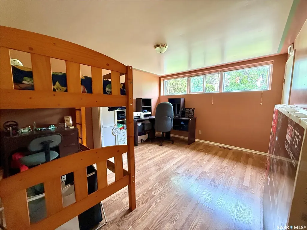 522 100th Street North Battleford SK S9A 0T4