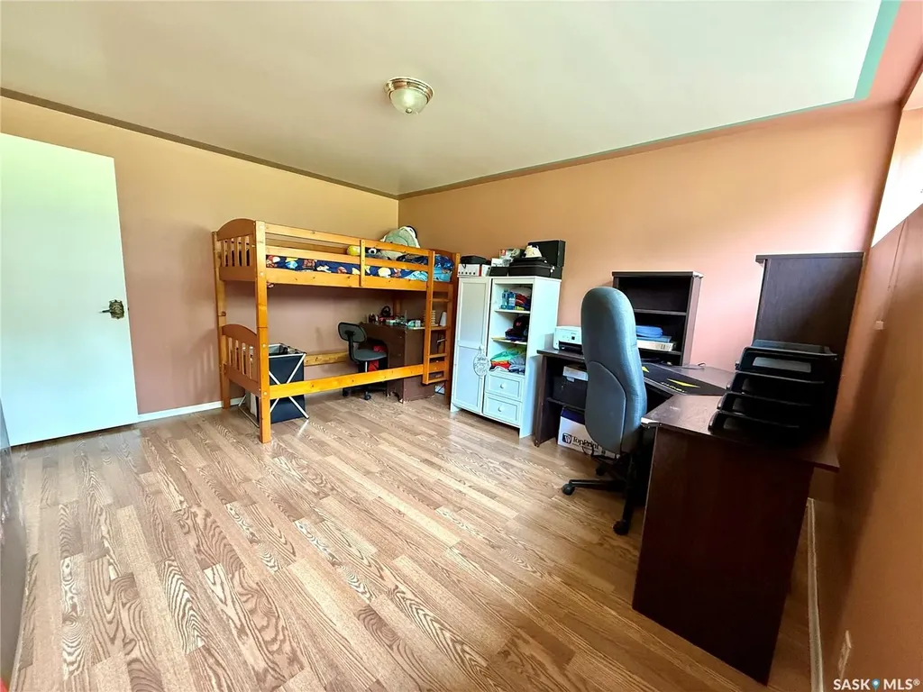 522 100th Street North Battleford SK S9A 0T4