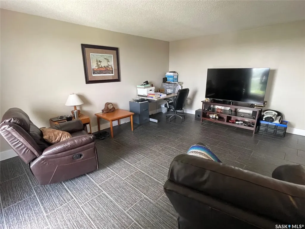 320 5th Avenue N Saskatoon SK S7K 2P5
