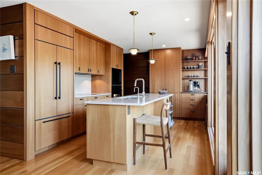 727 Tobin Terrace Saskatoon SK S7K 4P4