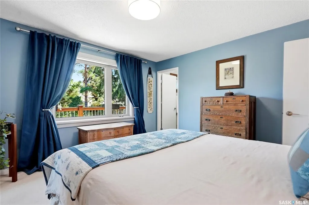 727 Tobin Terrace Saskatoon SK S7K 4P4