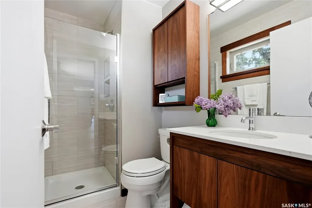 727 Tobin Terrace Saskatoon SK S7K 4P4