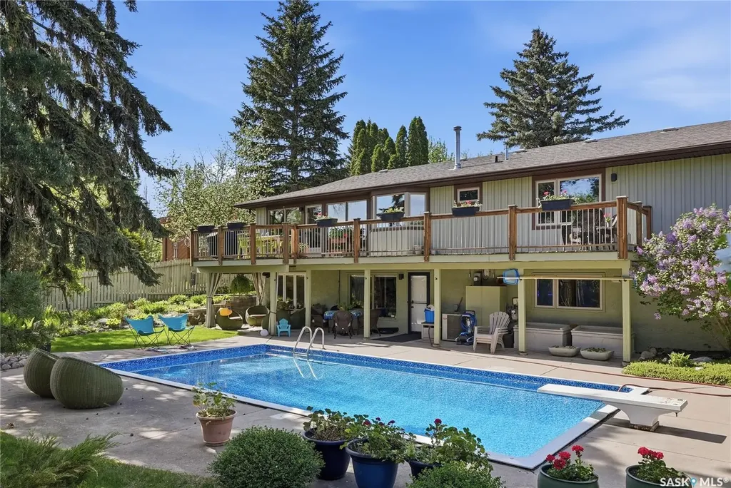 727 Tobin Terrace Saskatoon SK S7K 4P4