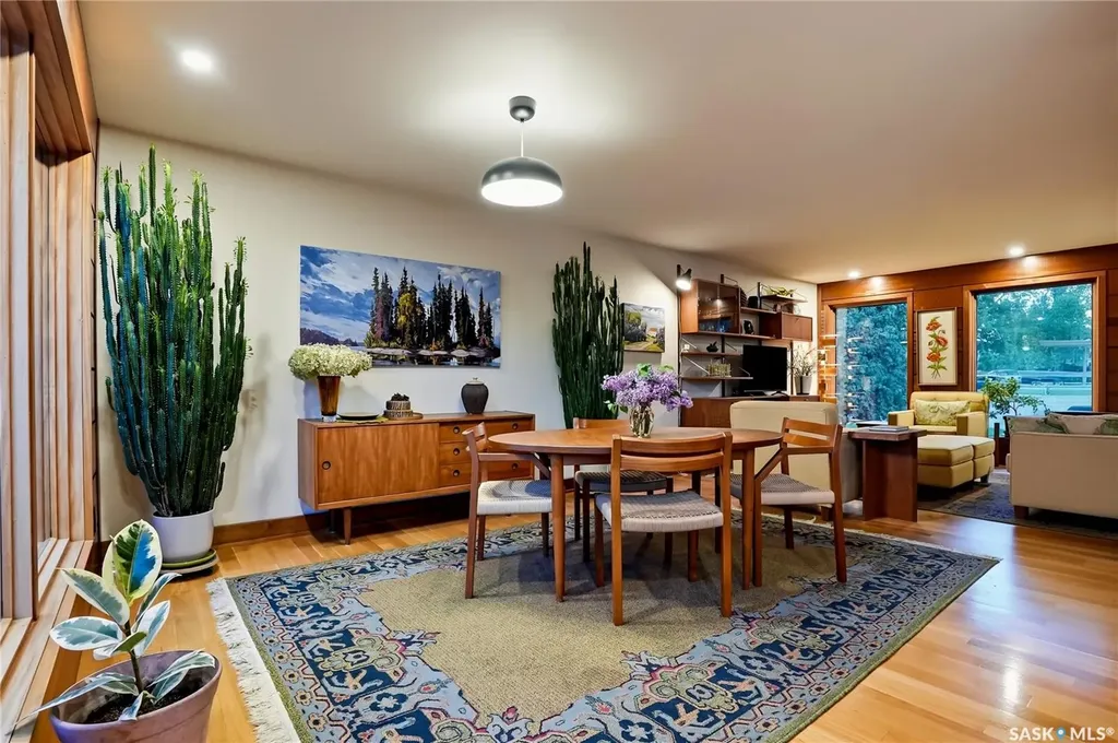 727 Tobin Terrace Saskatoon SK S7K 4P4
