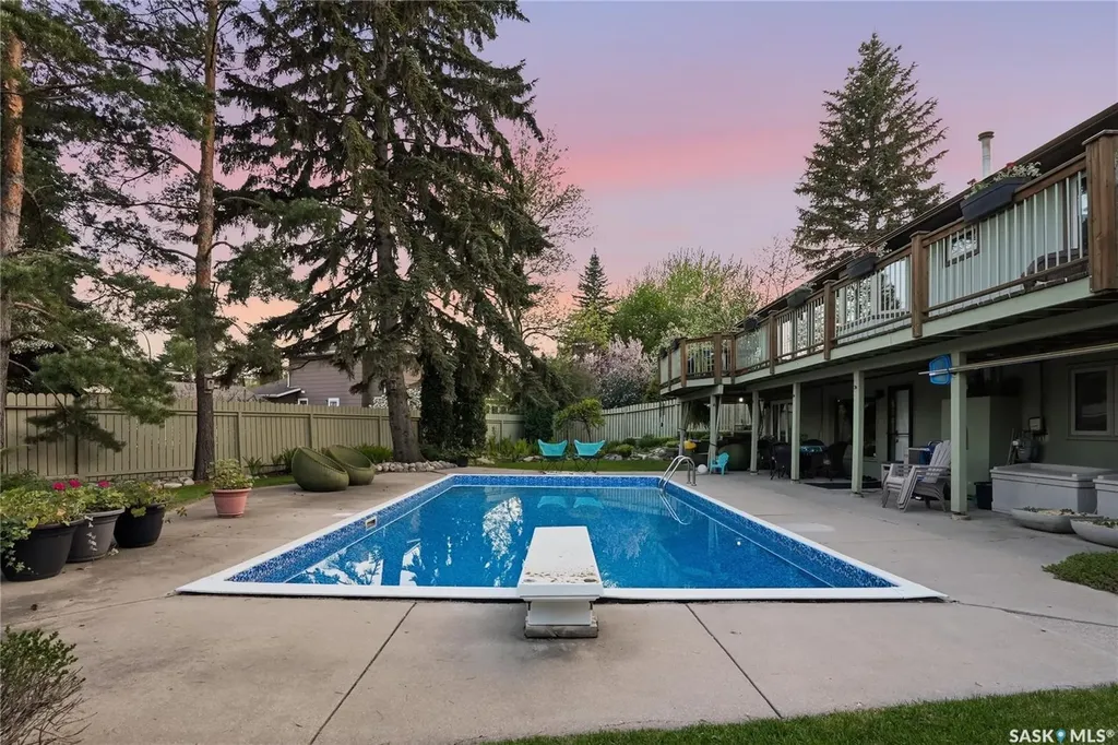 727 Tobin Terrace Saskatoon SK S7K 4P4