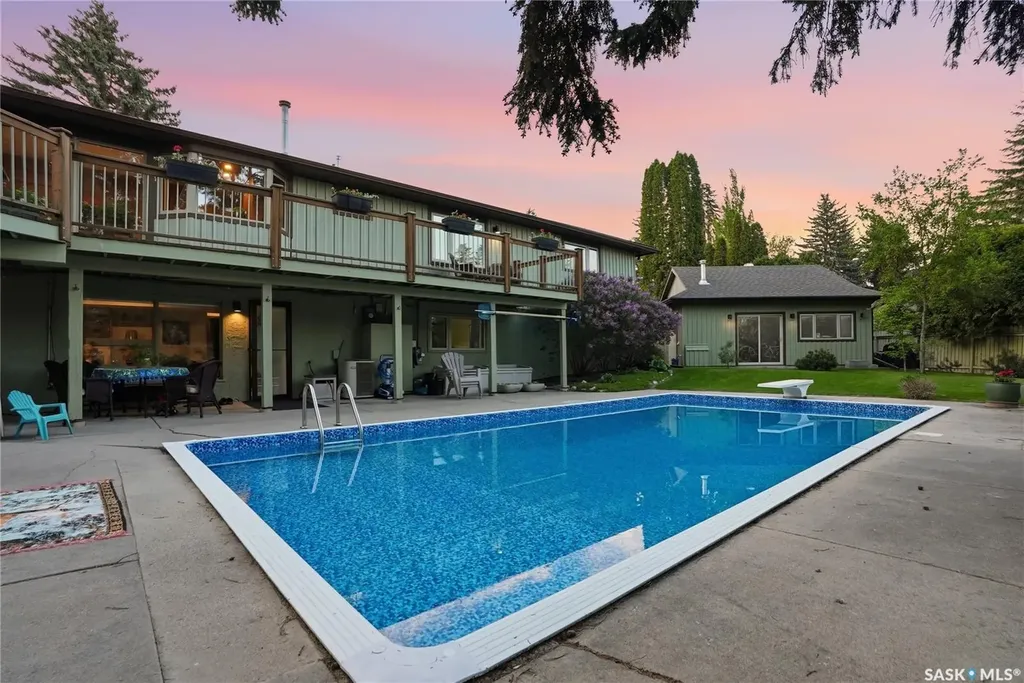727 Tobin Terrace Saskatoon SK S7K 4P4