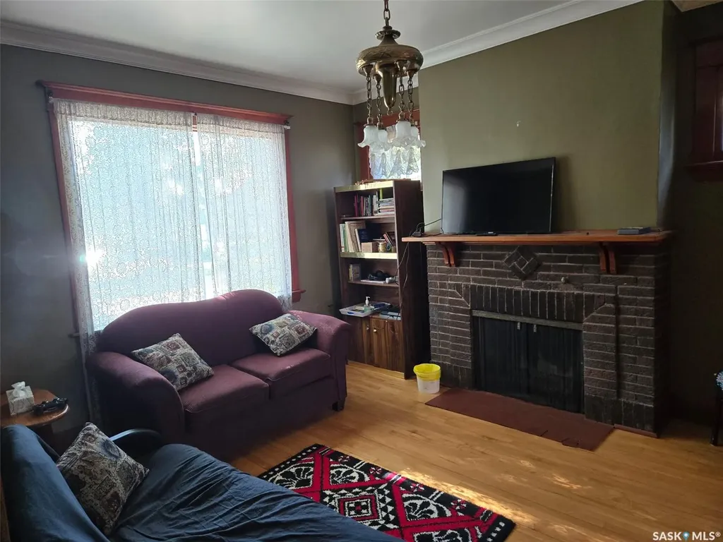 332 I Avenue S Saskatoon SK S7M 1Y2