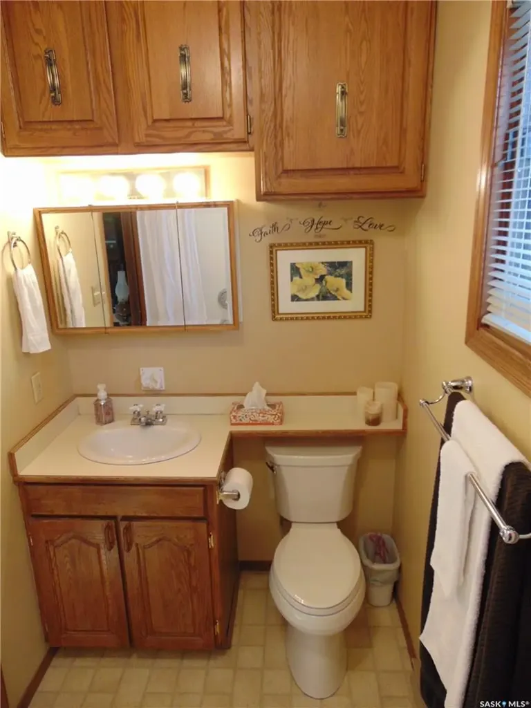 332 I Avenue S Saskatoon SK S7M 1Y2