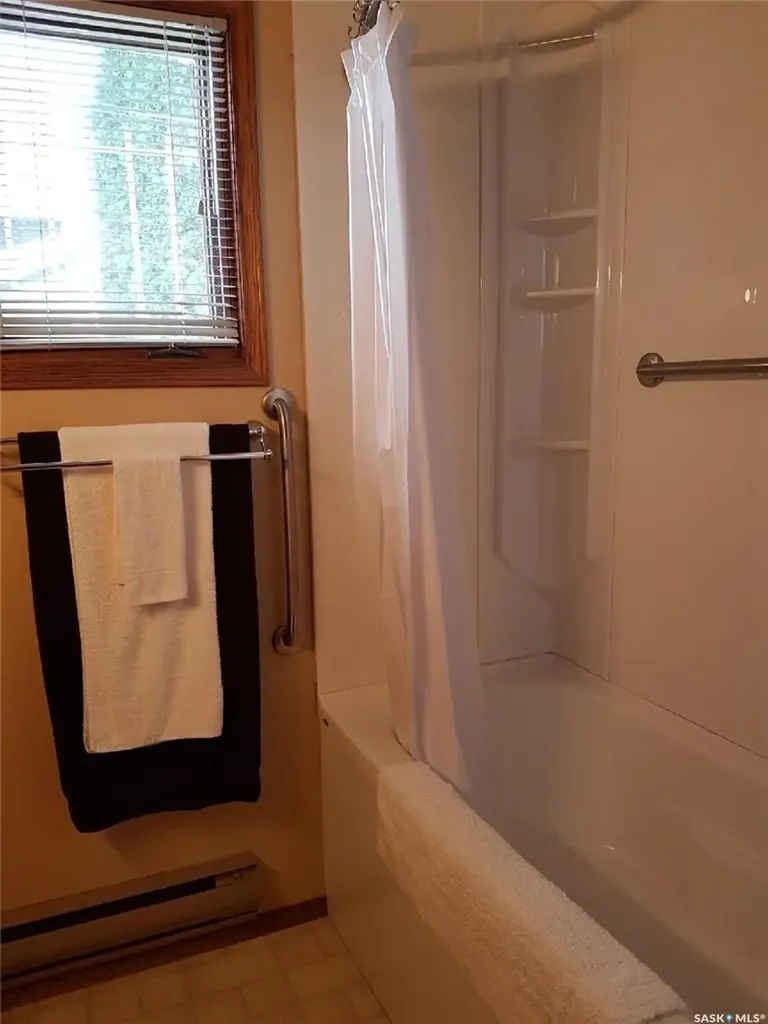 332 I Avenue S Saskatoon SK S7M 1Y2