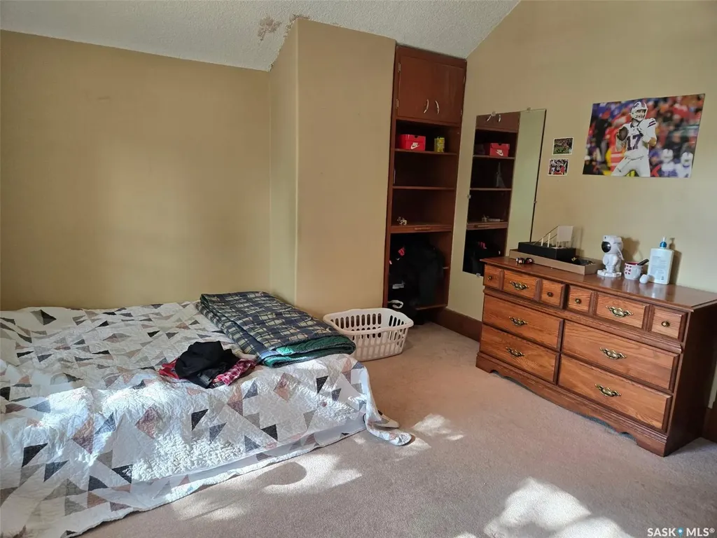 332 I Avenue S Saskatoon SK S7M 1Y2