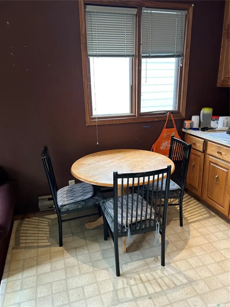 332 I Avenue S Saskatoon SK S7M 1Y2