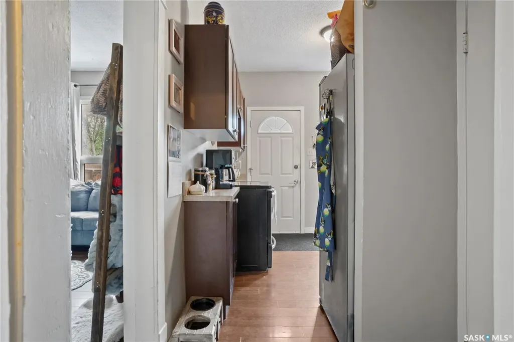 1921 Garnet Street SW Regina SK S4T 2Z5