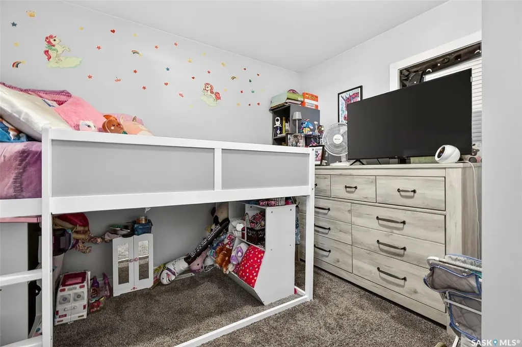 1002 4th Avenue SW Moose Jaw SK S6H 5W1