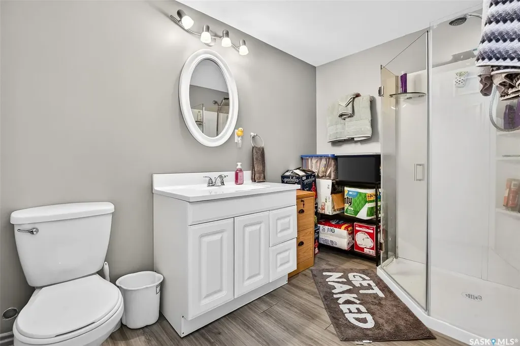 1002 4th Avenue SW Moose Jaw SK S6H 5W1