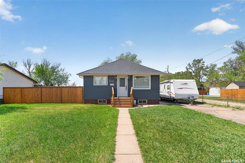 1002 4th Avenue SW Moose Jaw SK S6H 5W1