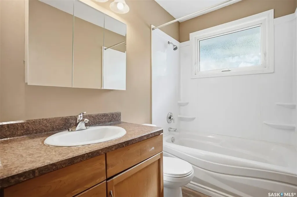 2019 Louise Avenue Saskatoon SK S7J 2C1