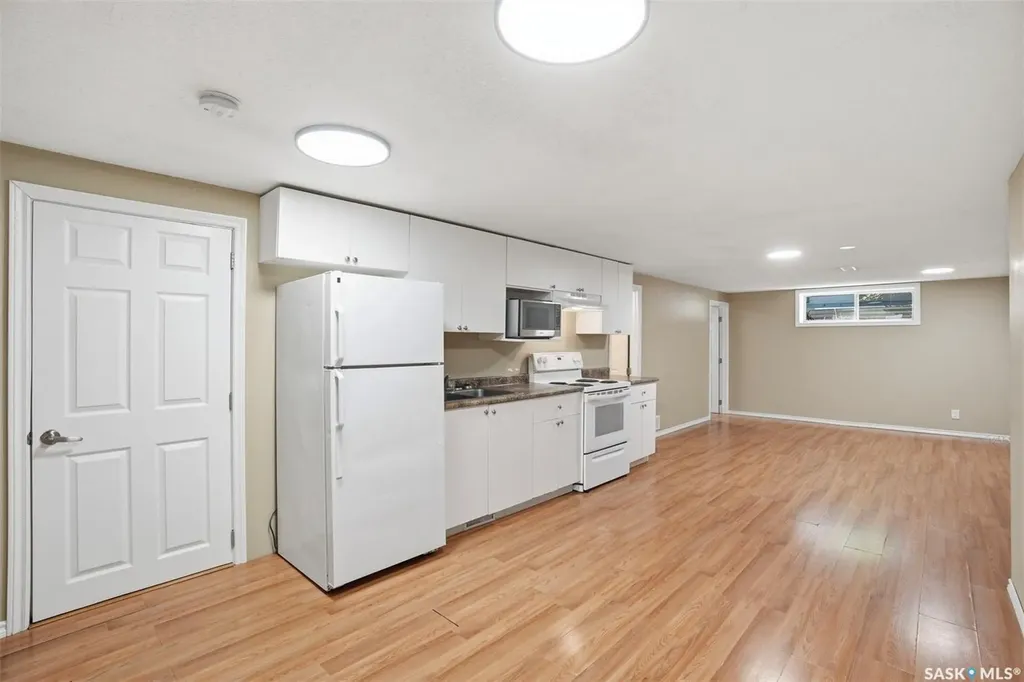 2019 Louise Avenue Saskatoon SK S7J 2C1