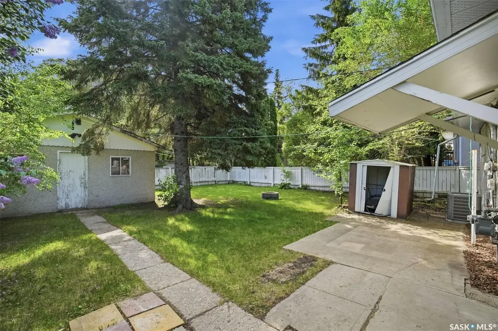 2019 Louise Avenue Saskatoon SK S7J 2C1