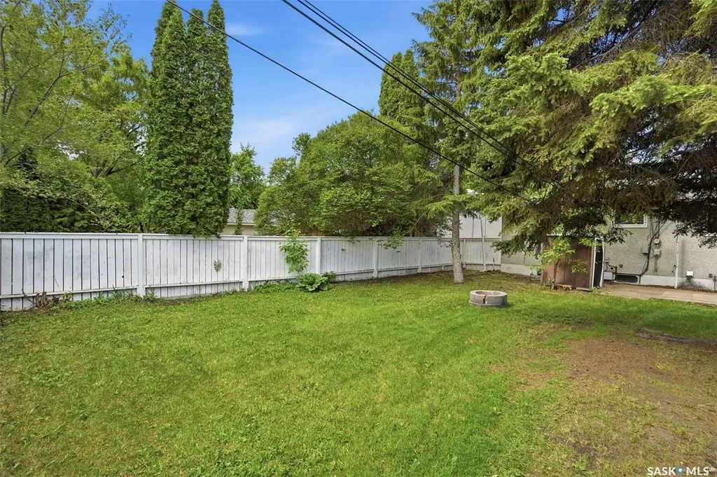 2019 Louise Avenue Saskatoon SK S7J 2C1