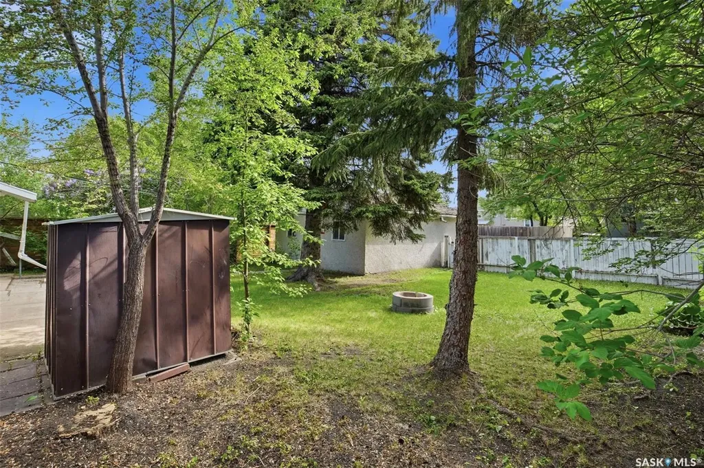 2019 Louise Avenue Saskatoon SK S7J 2C1