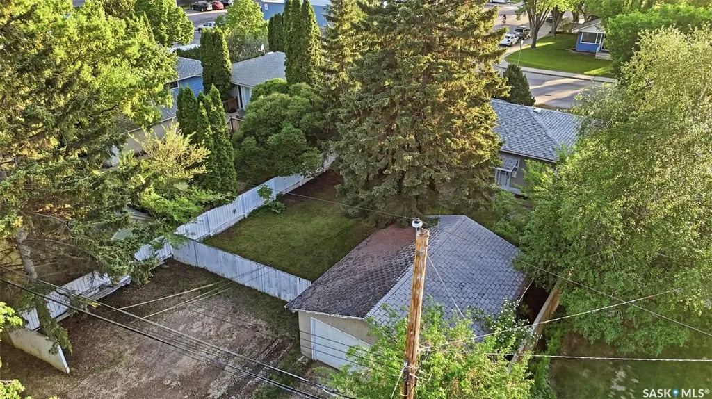2019 Louise Avenue Saskatoon SK S7J 2C1