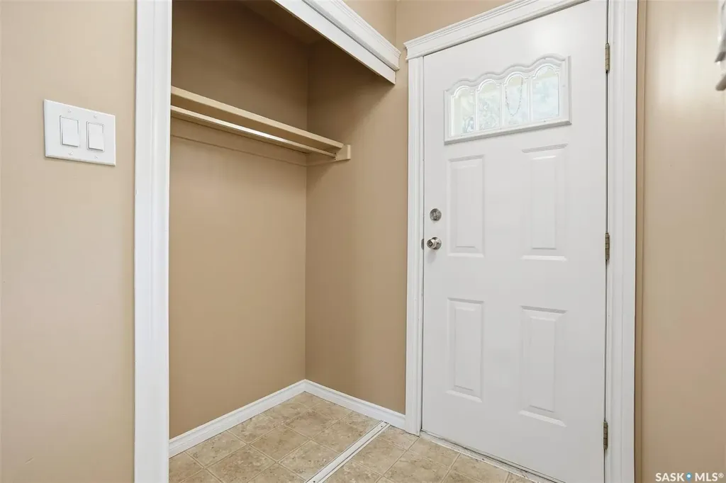 2019 Louise Avenue Saskatoon SK S7J 2C1