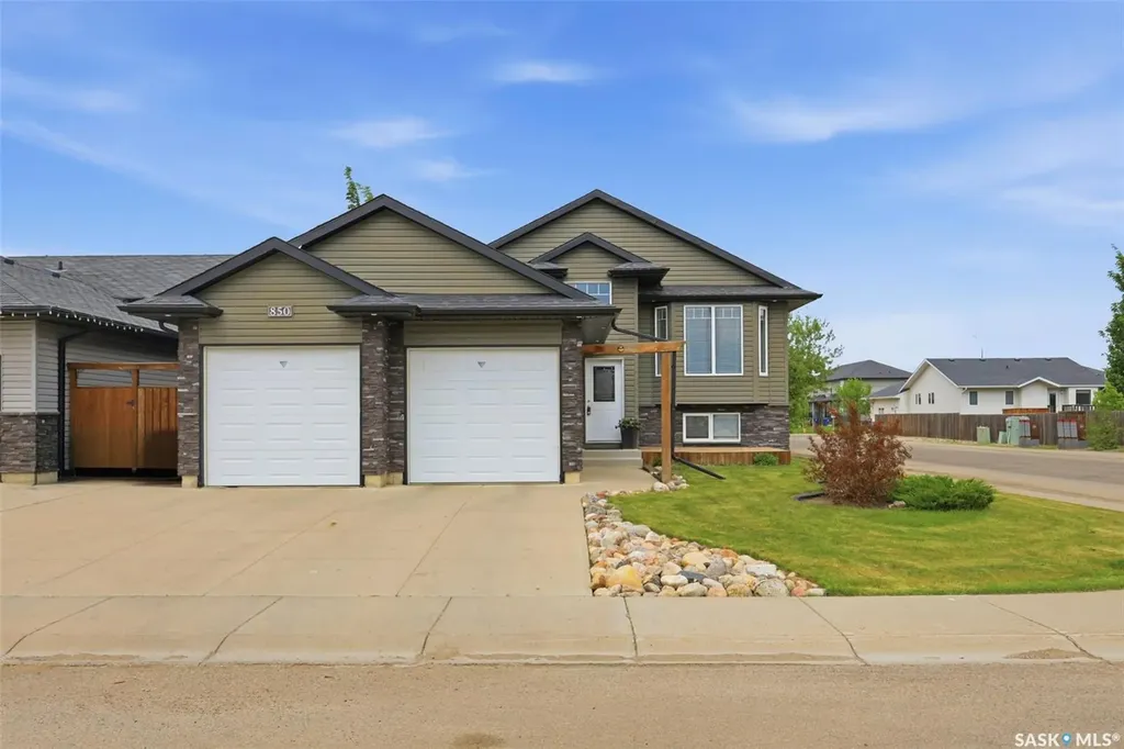 850 Geransky Crescent Martensville SK S0K 0A2