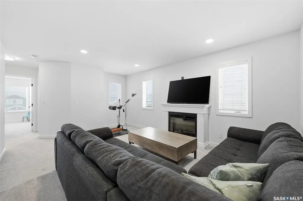 578 Mcfaull Crescent Saskatoon SK S7V 0T3