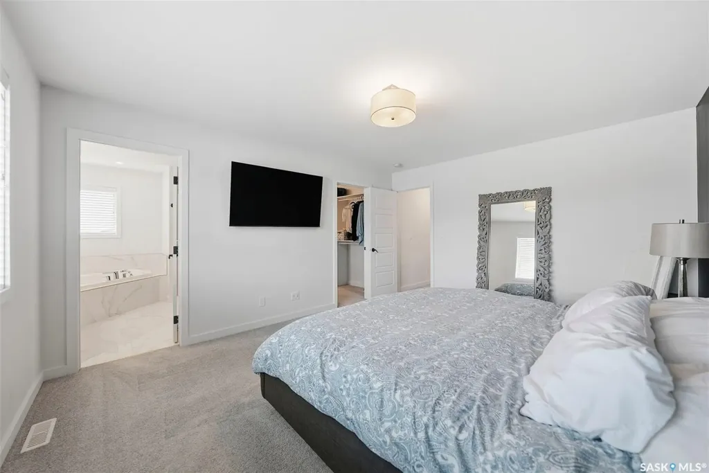 578 Mcfaull Crescent Saskatoon SK S7V 0T3