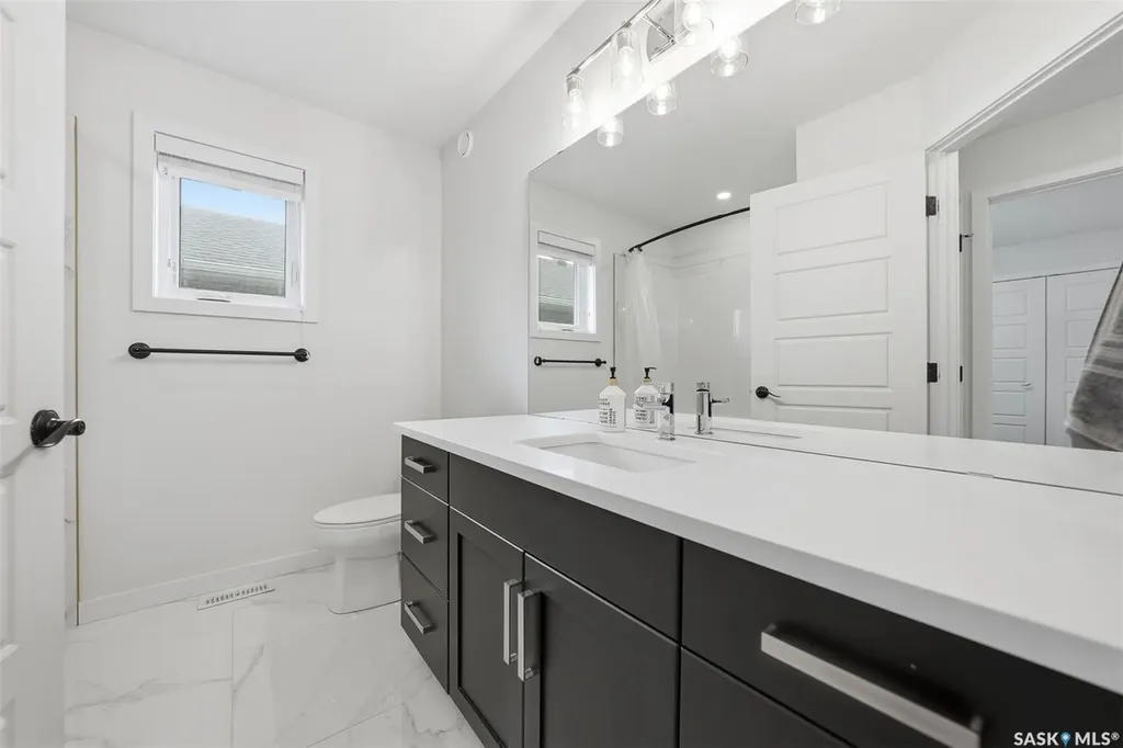 578 Mcfaull Crescent Saskatoon SK S7V 0T3