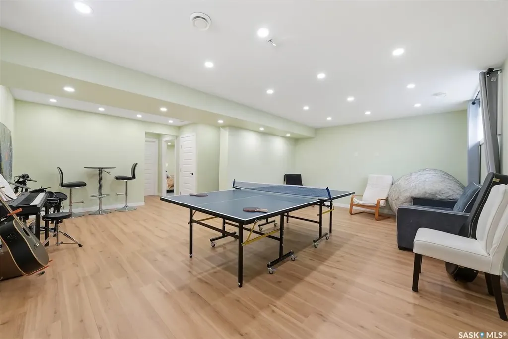578 Mcfaull Crescent Saskatoon SK S7V 0T3