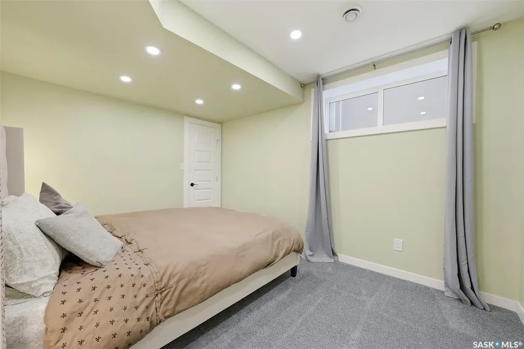 578 Mcfaull Crescent Saskatoon SK S7V 0T3