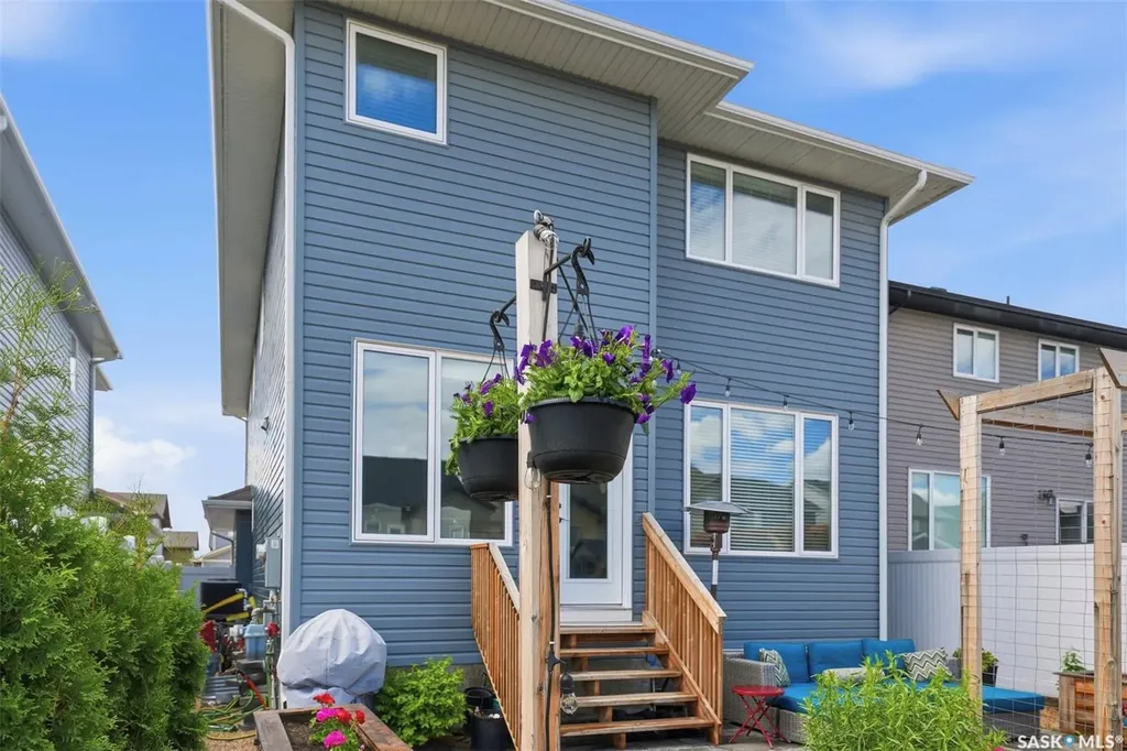 578 Mcfaull Crescent Saskatoon SK S7V 0T3