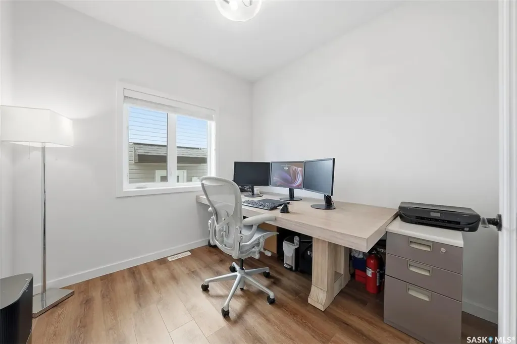 578 Mcfaull Crescent Saskatoon SK S7V 0T3