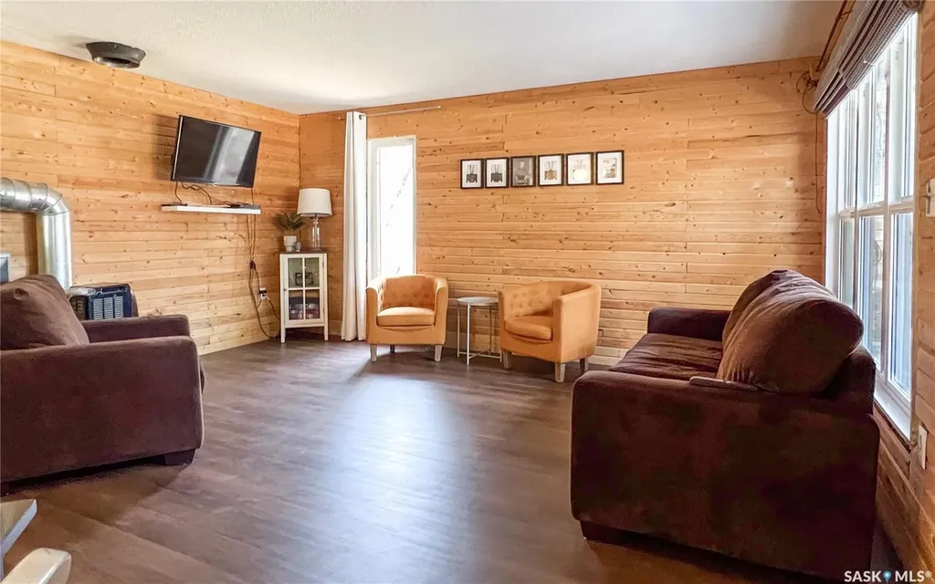 4 3rd Crescent S Candle Lake SK S0J 3E0