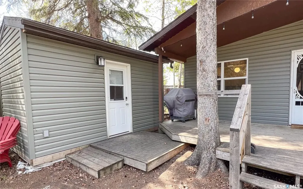 4 3rd Crescent S Candle Lake SK S0J 3E0