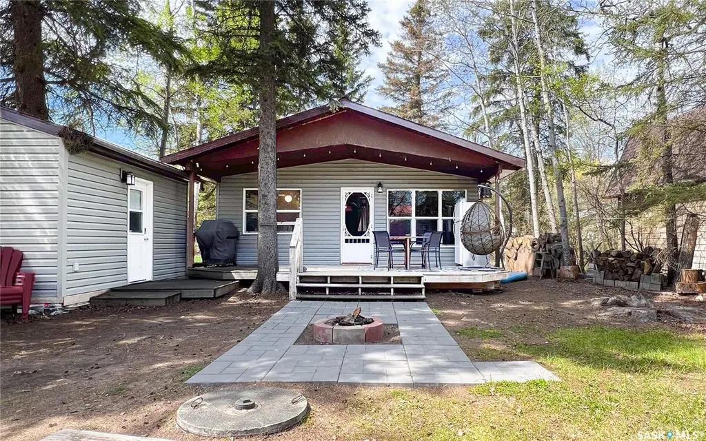 4 3rd Crescent S Candle Lake SK S0J 3E0