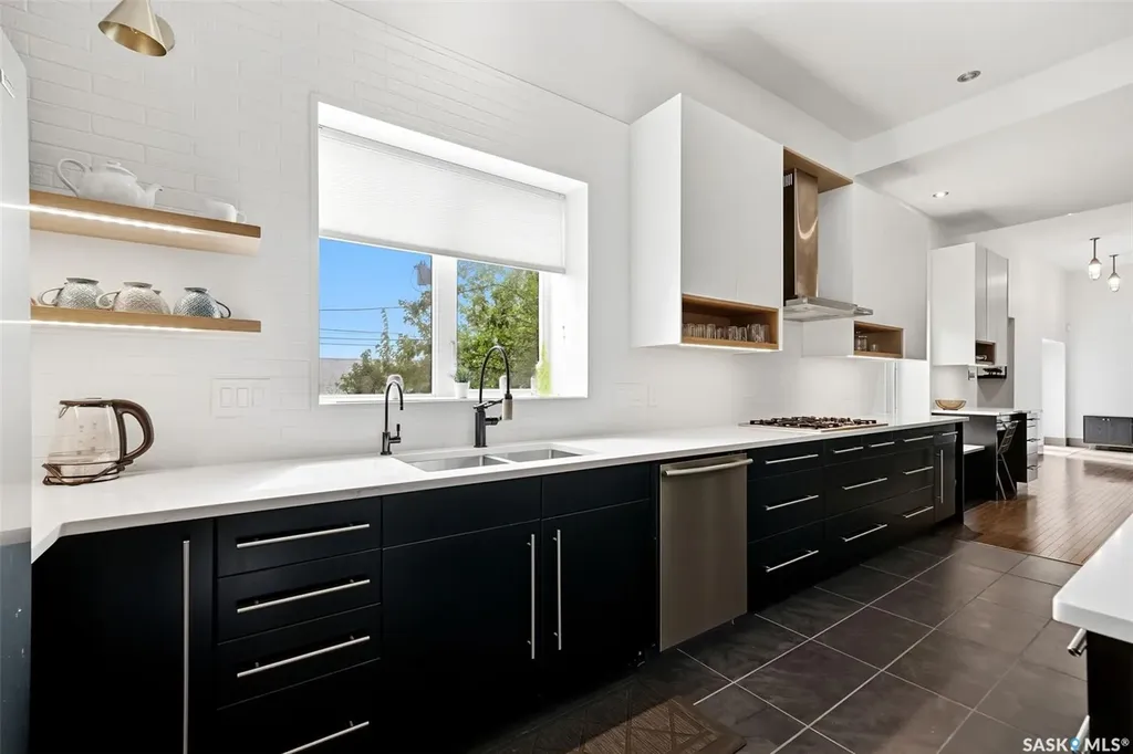 1324 Halifax Street Regina SK S4R 1V1