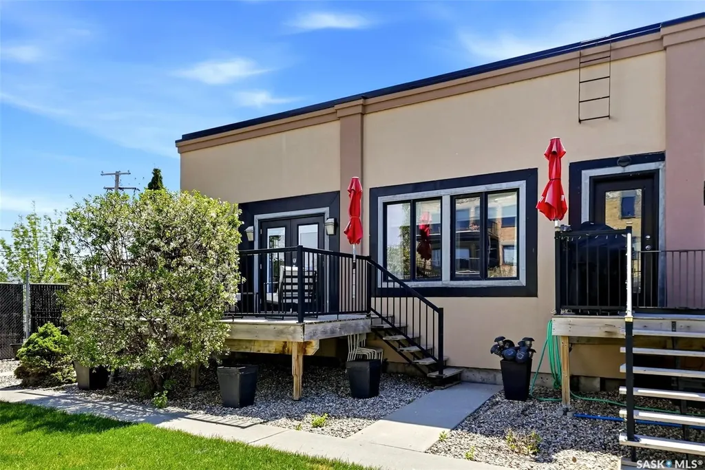 1324 Halifax Street Regina SK S4R 1V1