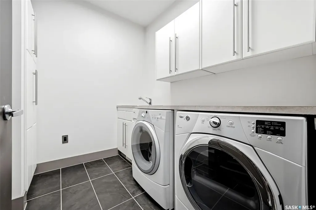 1324 Halifax Street Regina SK S4R 1V1