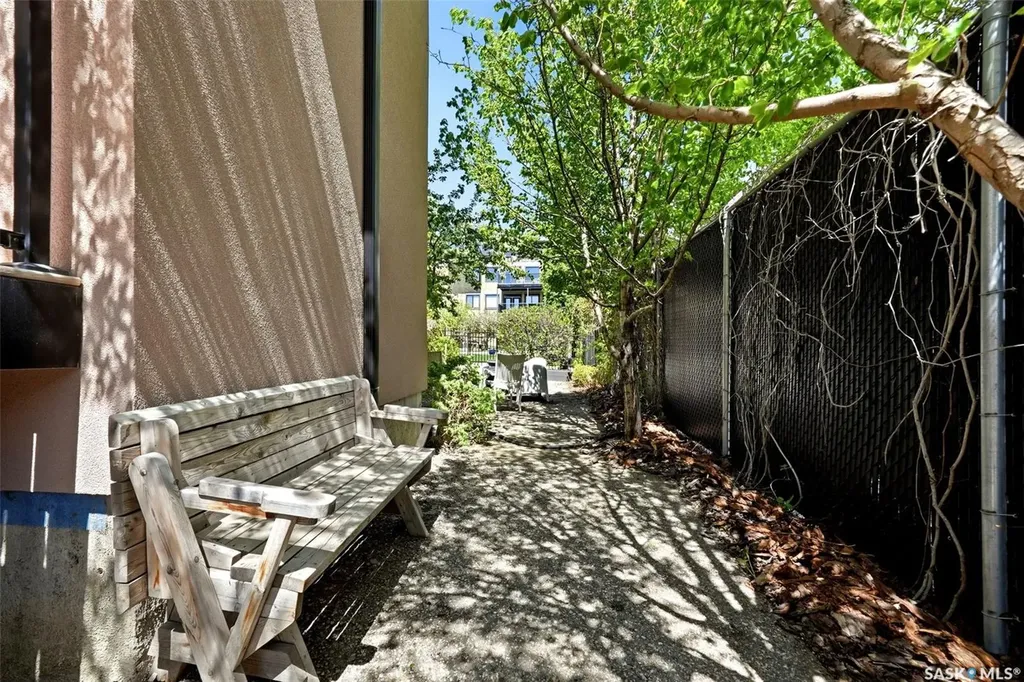 1324 Halifax Street Regina SK S4R 1V1