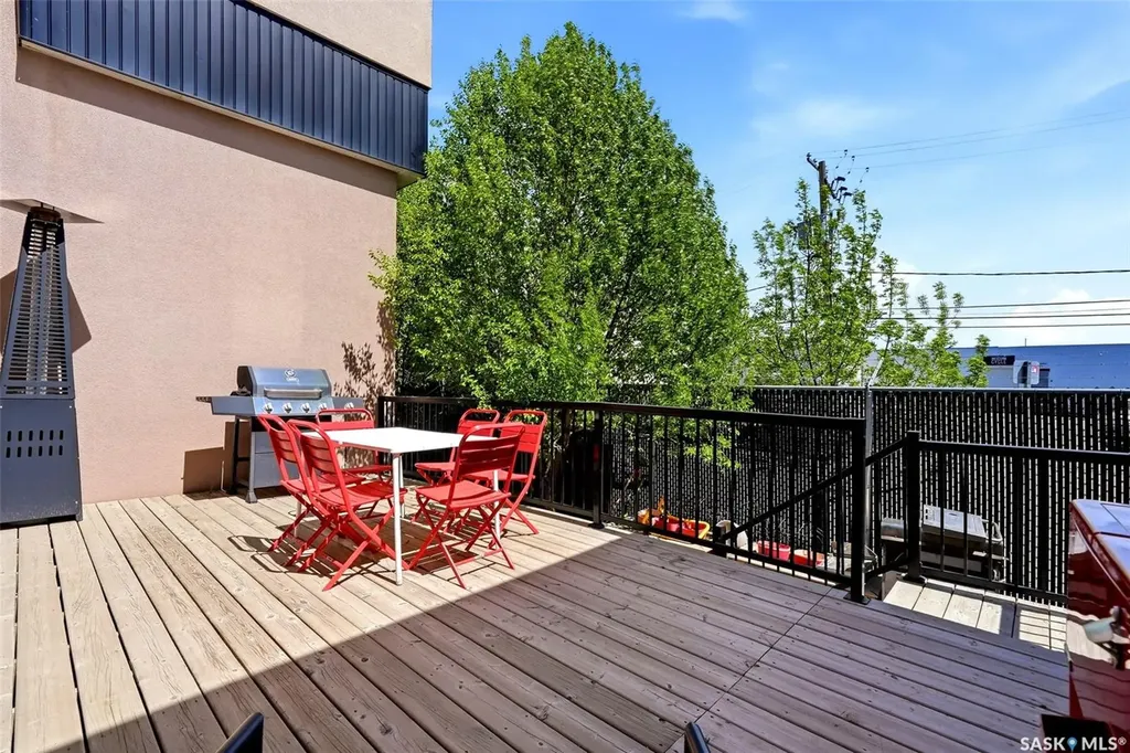 1324 Halifax Street Regina SK S4R 1V1